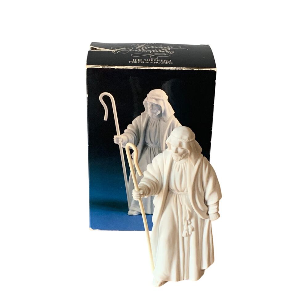 Avon Nativity Collectibles Vintage 1983 THE SHEPHERD White Porcelain